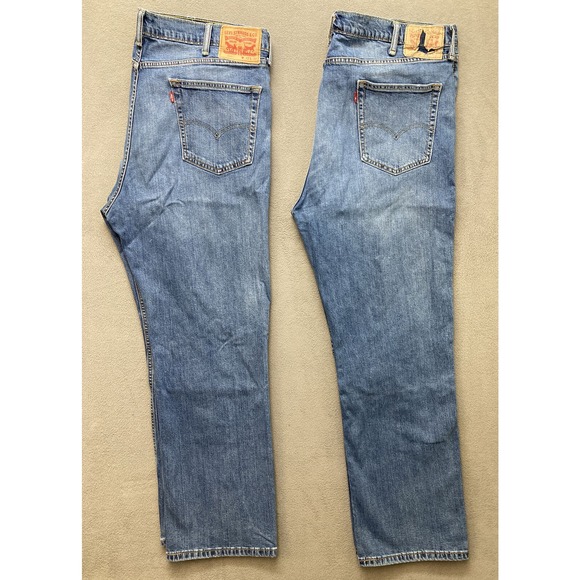 Lot of 2 Levi 514 Jeans Mens Size 42x30 Straight Fit Medium Wash - Picture 1 of 16